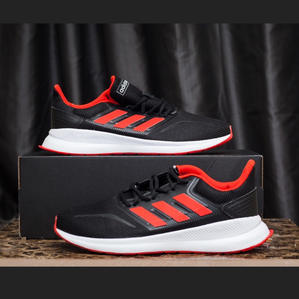 NEW ADIDAS | Men’s Runfalcon Wide size 8